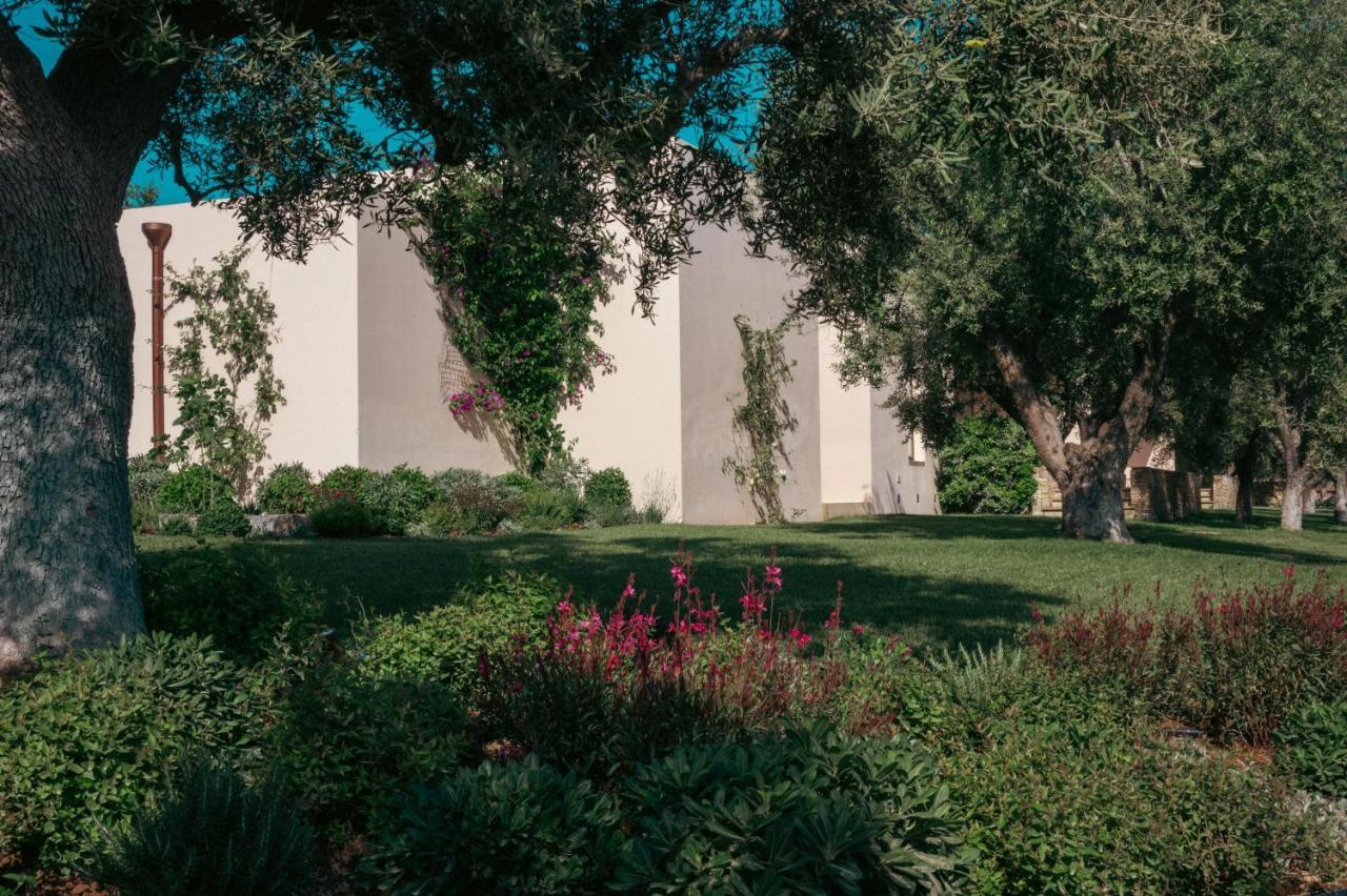 בית הארחה מארוג'ו 	Masseria Le Fabriche מראה חיצוני תמונה